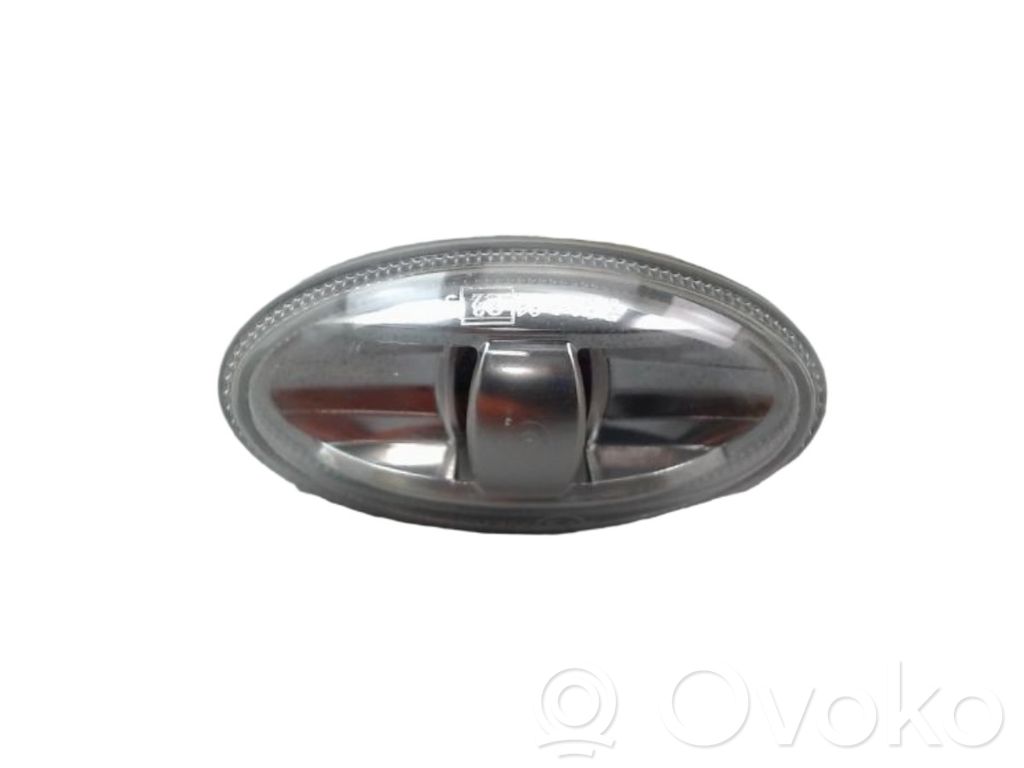 Citroen C3 Etupuskurin suuntavilkku 