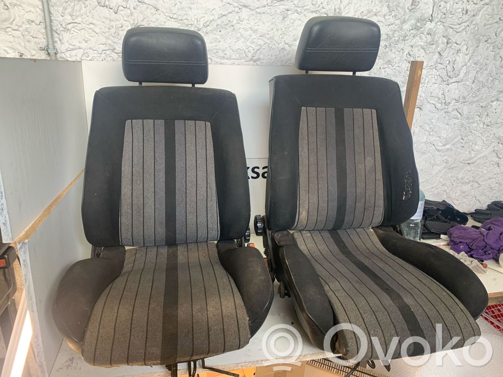 Kit siège   533881375E