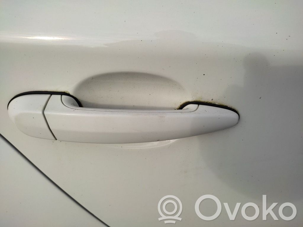Manecilla externa puerta trasera   51217207552