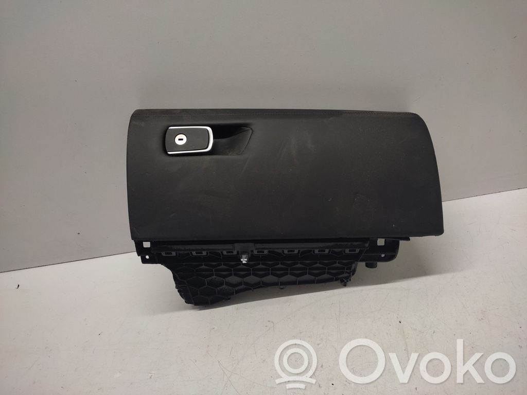 BMW 4 F32 F33 Daiktadėžės (bordačioko) komplektas 