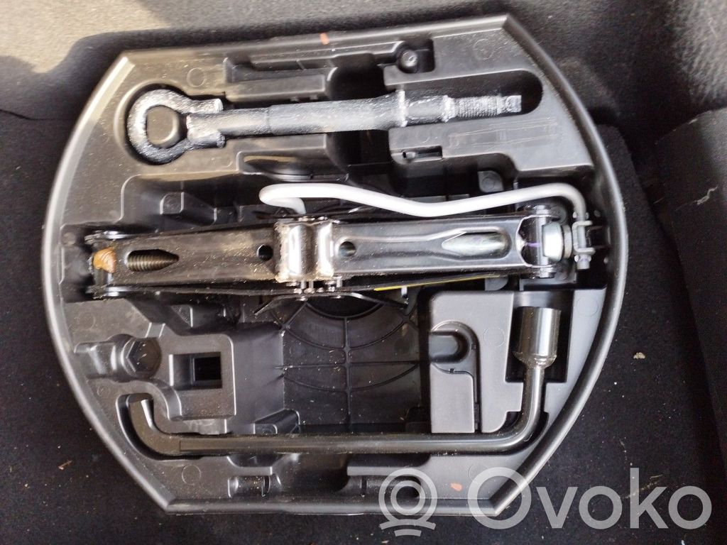 Citroen C3 Tool set 