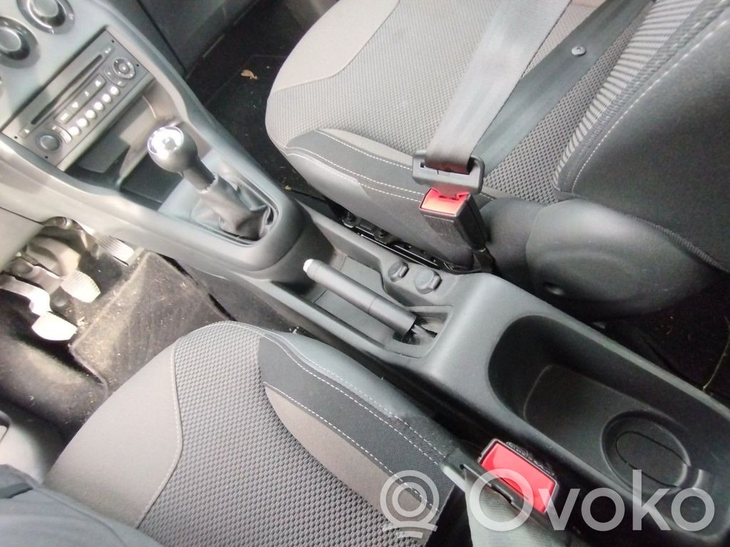 Citroen C3 Centrinė konsolė 