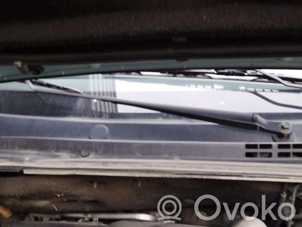Citroen C5 Front wiper blade arm 