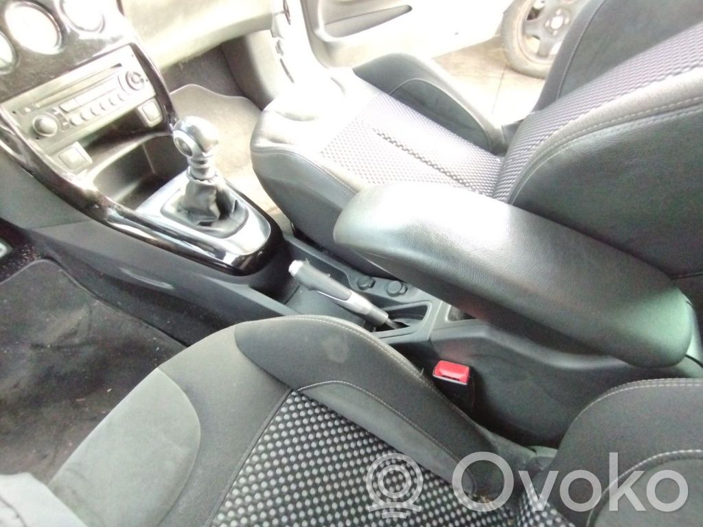 Citroen DS3 Centrālā konsole 