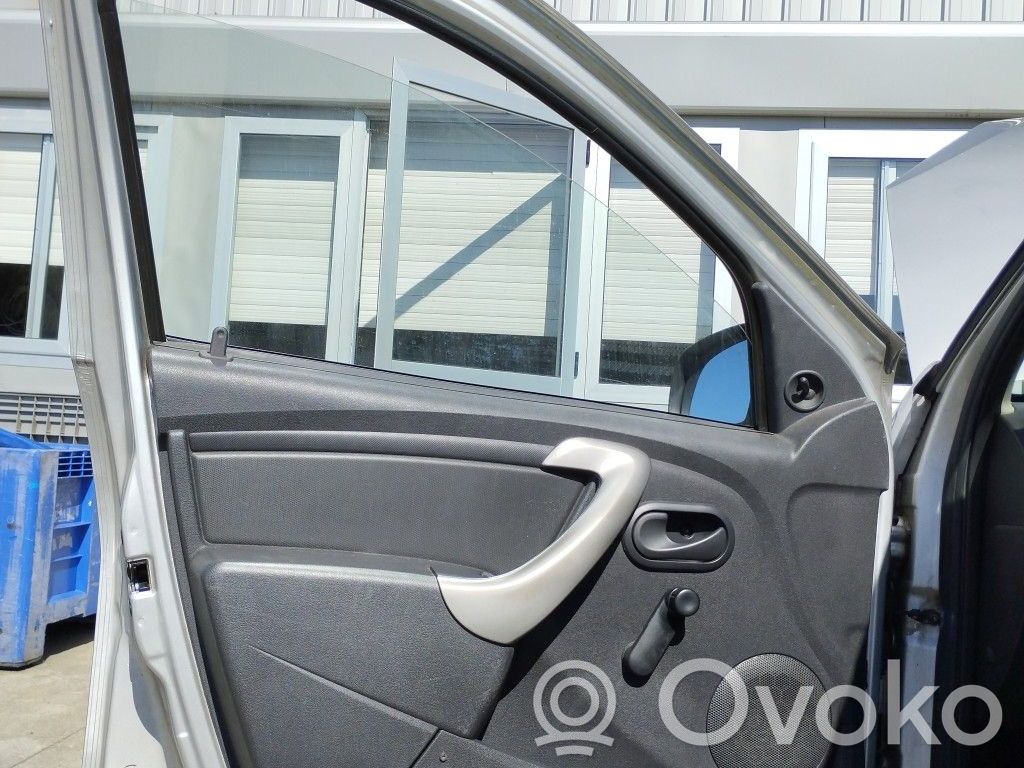 Dacia Sandero Front door lock 