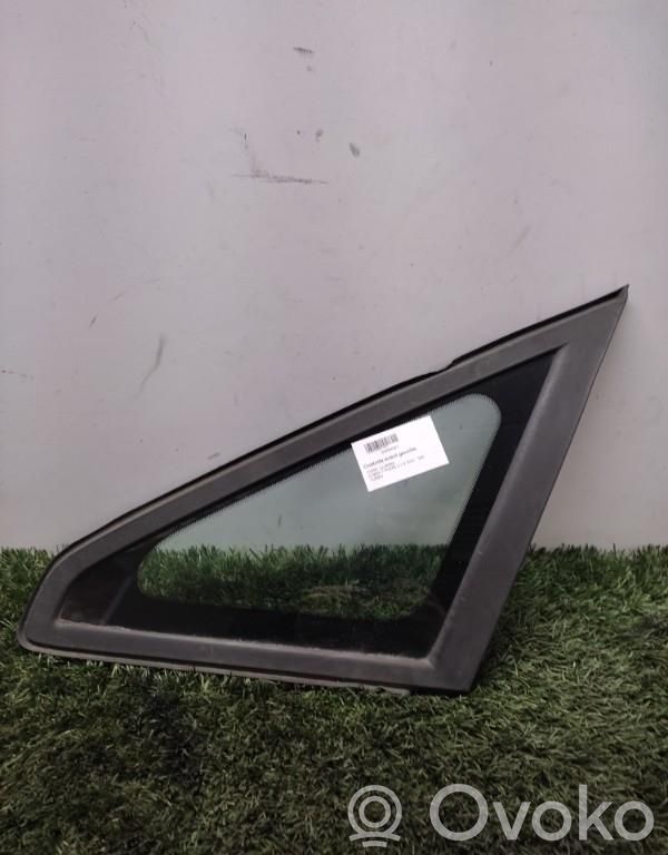 Ford C-MAX I Front triangle window/glass 