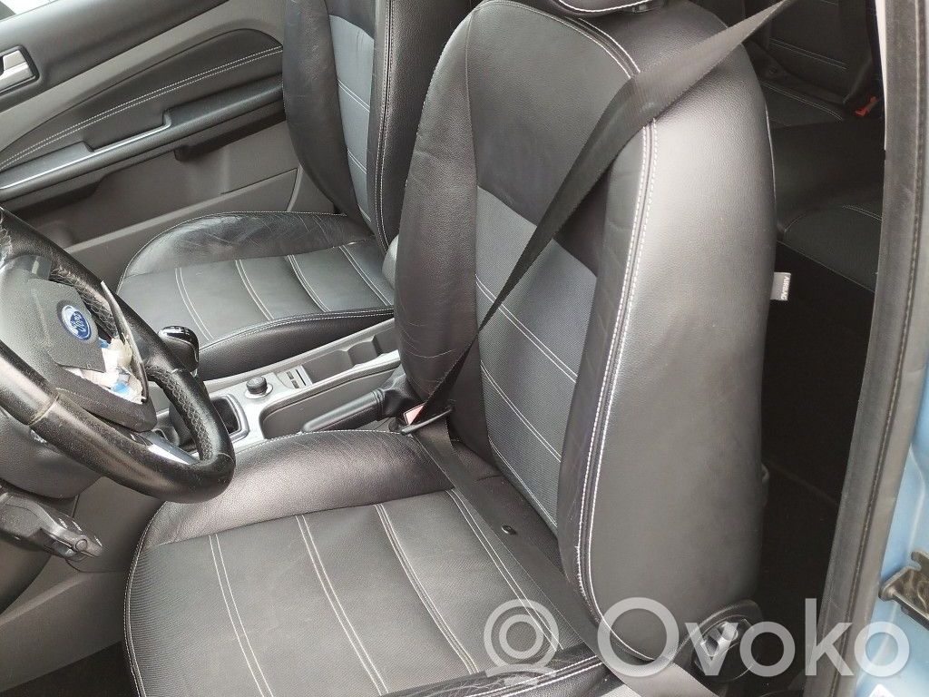 Ford Focus Переднее сиденье водителя 