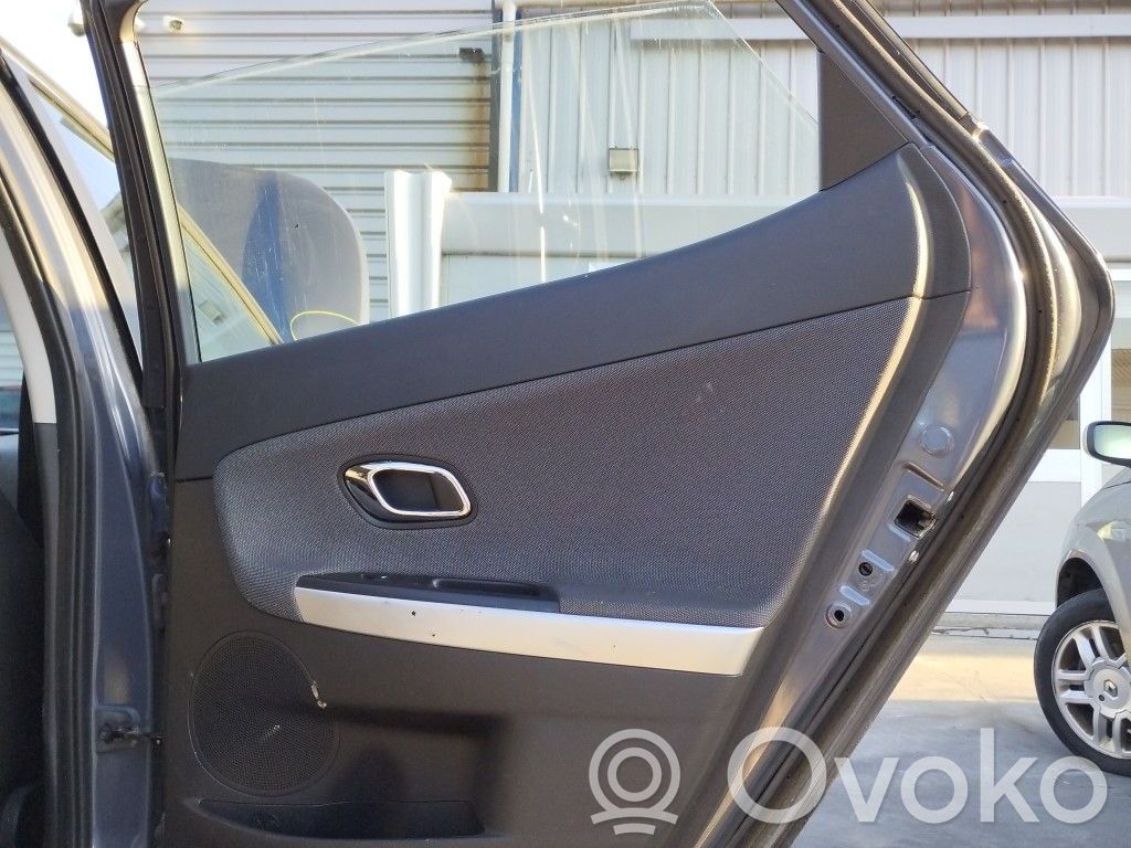 KIA Ceed aizmugurējo durvju stikls 