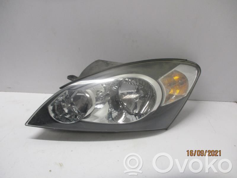 KIA Pro Cee'd I Headlight/headlamp 