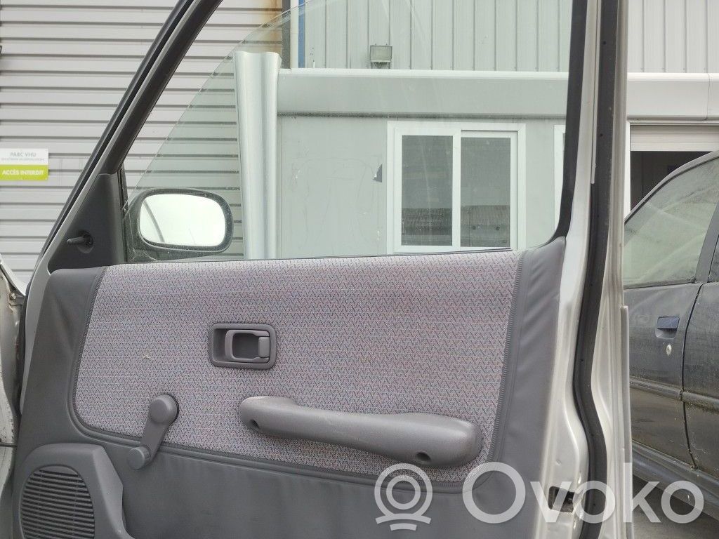 Nissan Micra Manualny podnośnik szyby drzwi przednich 