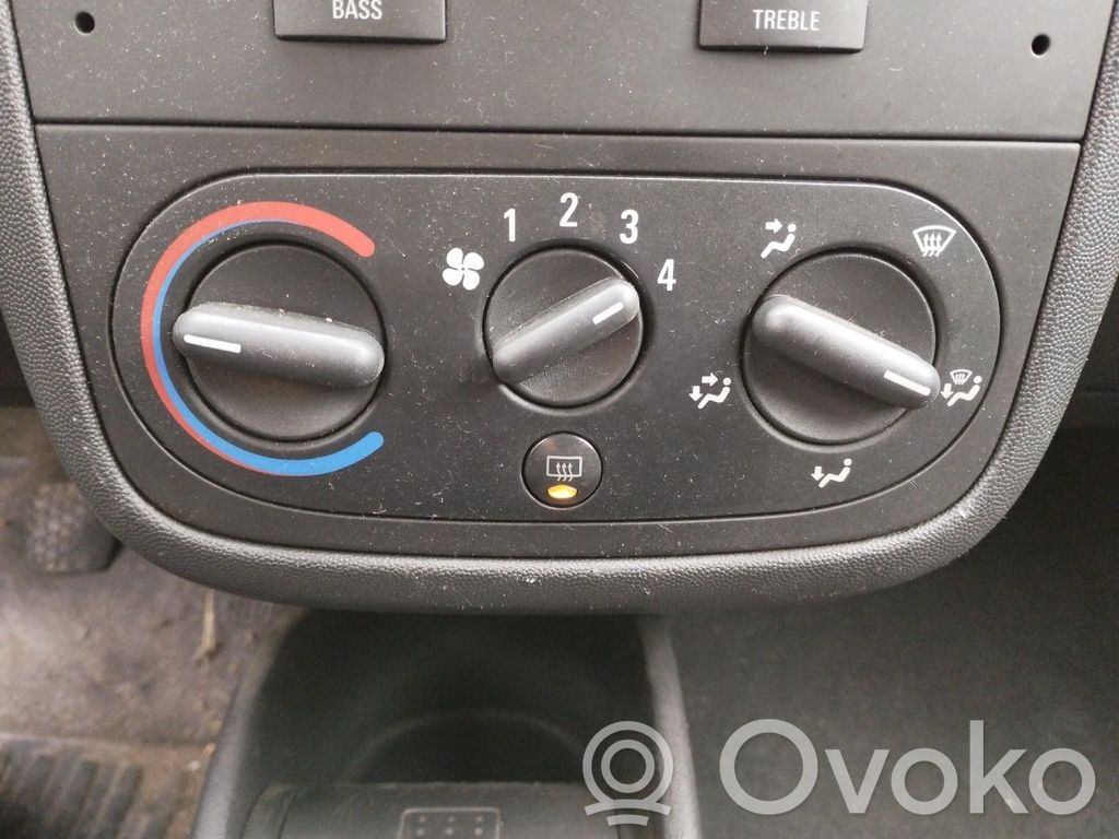 Climate control unit   9196202
