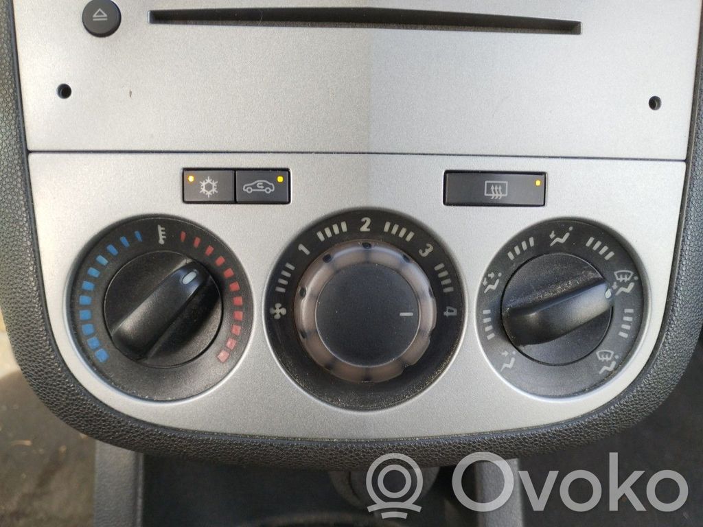 Opel Corsa D Climate control unit 