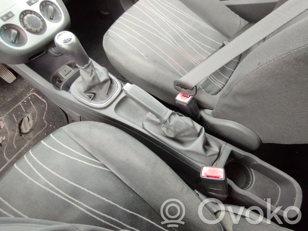 Opel Corsa D Consola central 