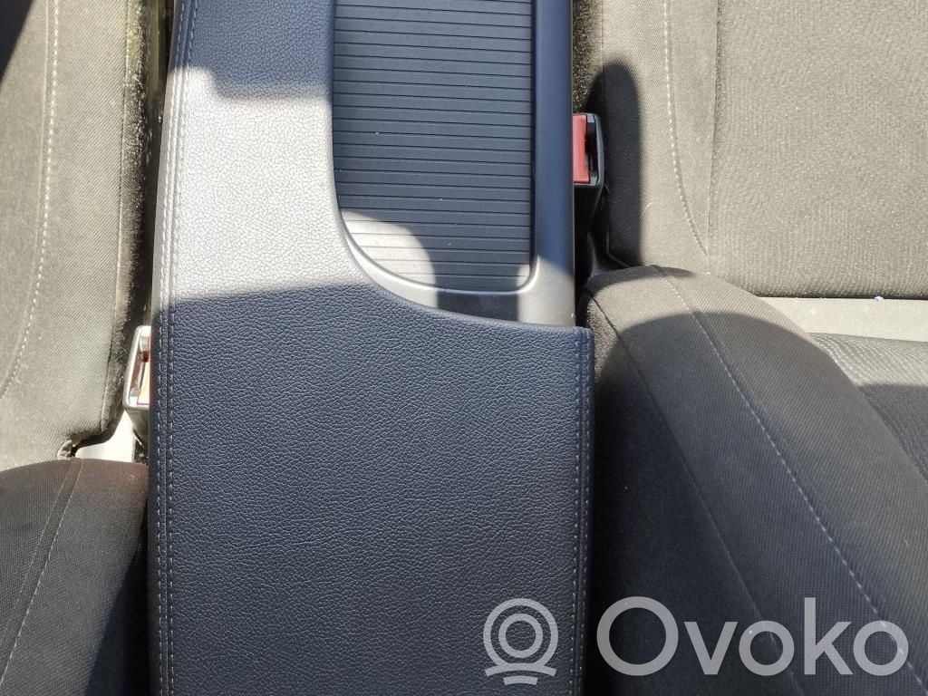 Opel Insignia A Centrālā konsole 