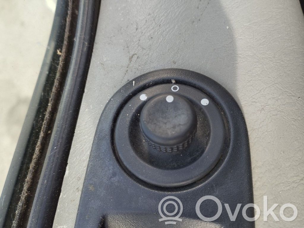 Opel Vivaro Wing mirror switch 
