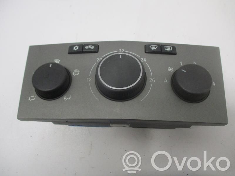 Opel Zafira B Climate control unit 