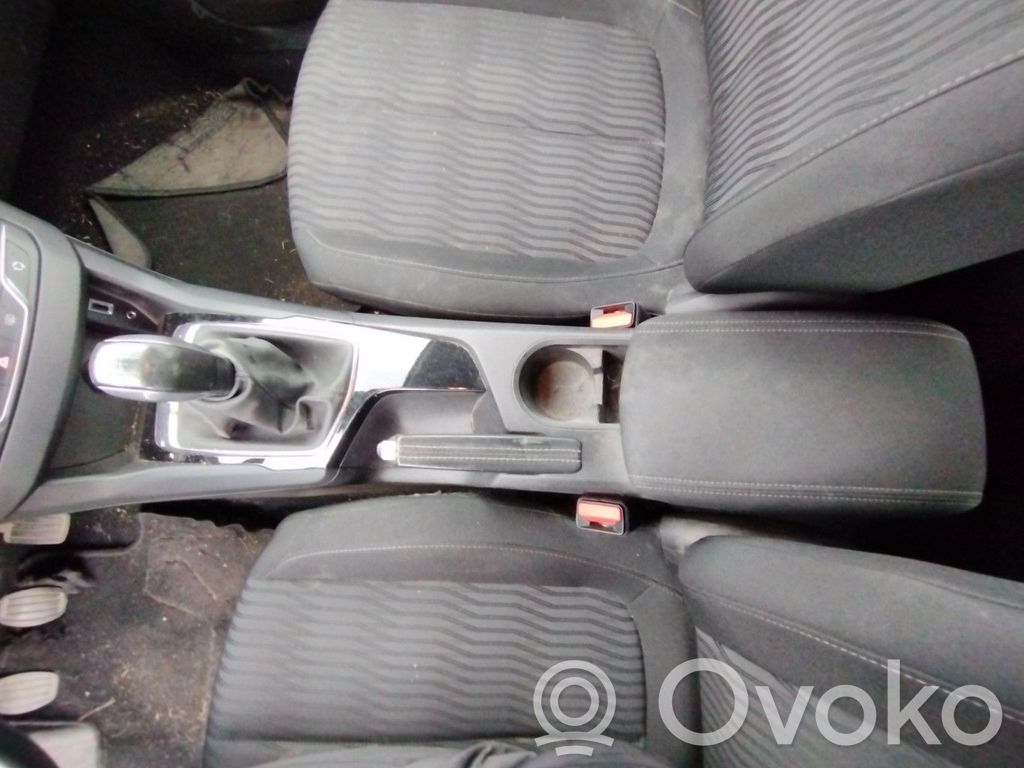 Peugeot 308 Consola central 