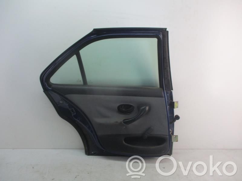 Peugeot 406 Puerta trasera 
