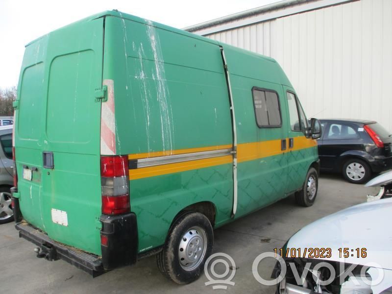 Peugeot Boxer Aizmugurē bampera stūra daļa 