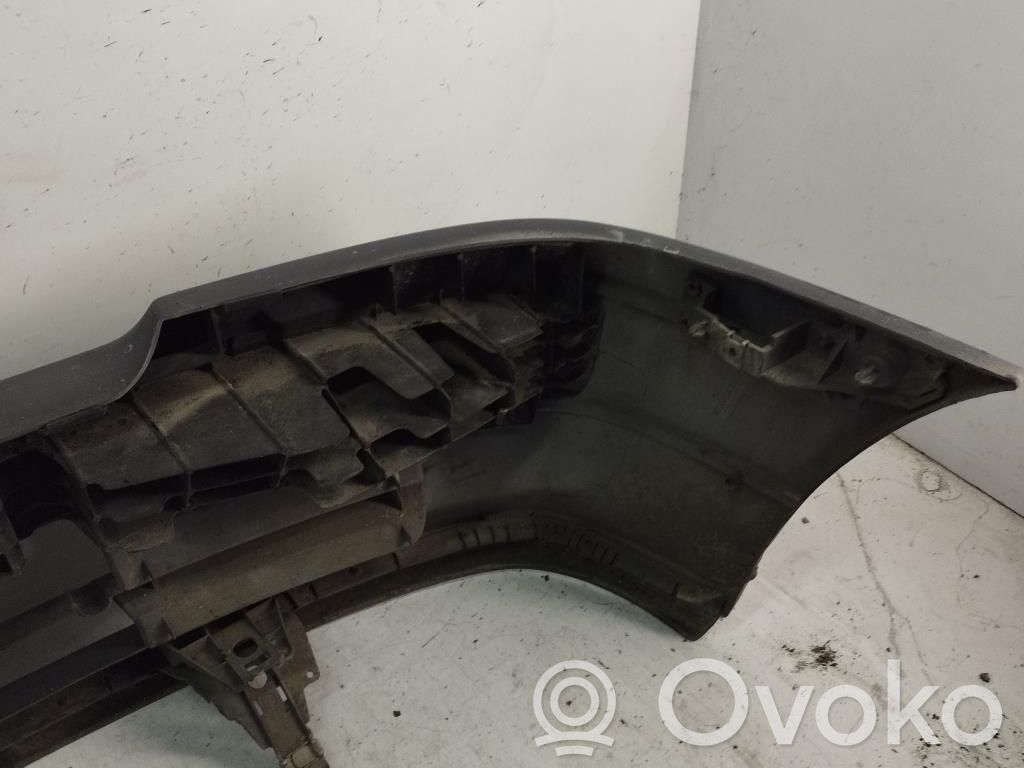 Renault Clio I Parachoques delantero 
