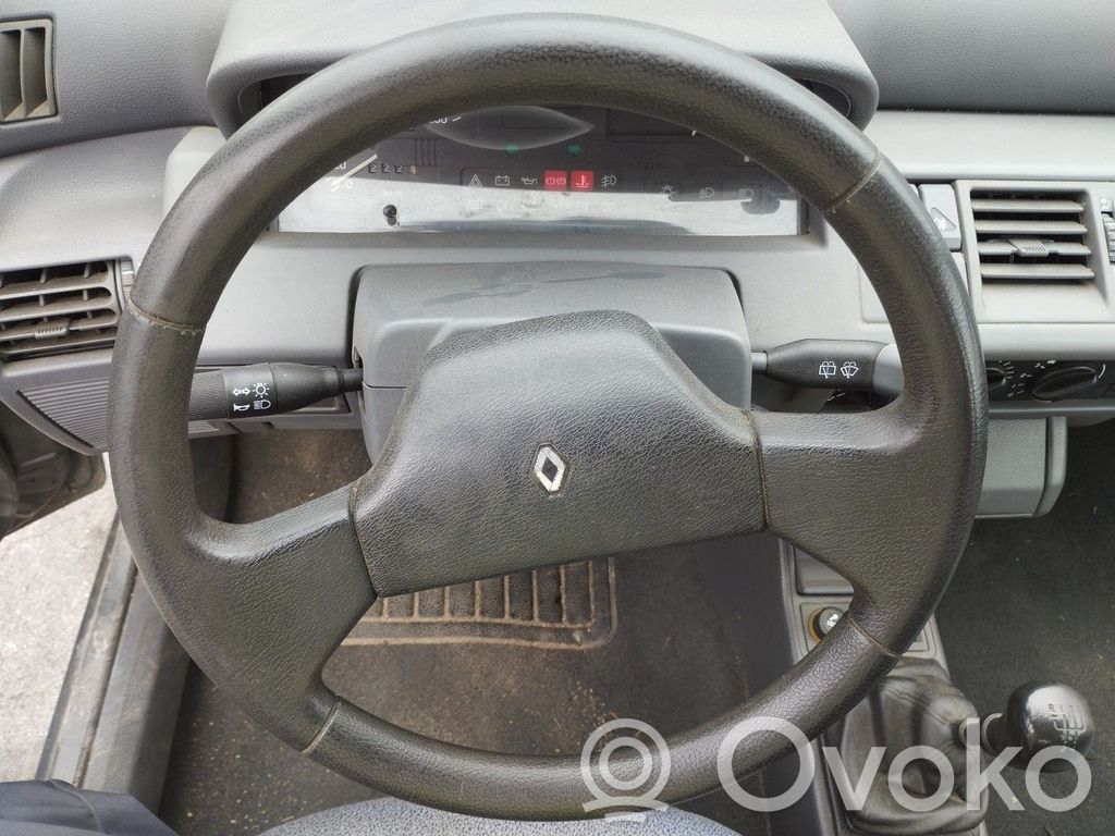 Renault Clio I Ohjauspyörä 