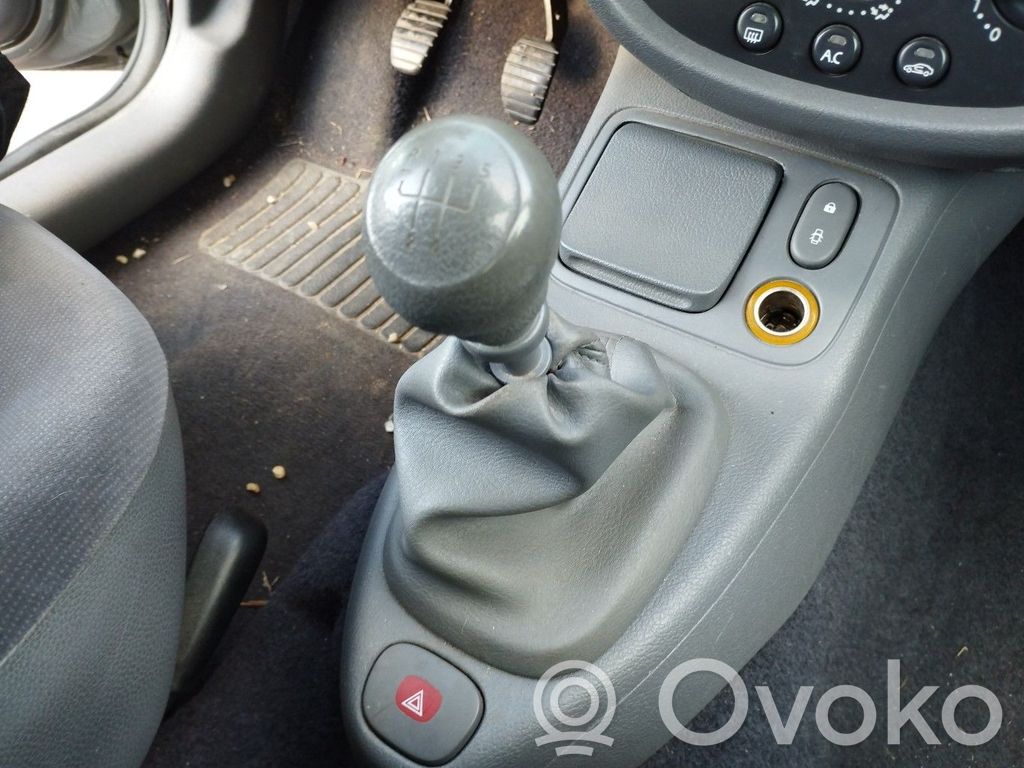 Renault Clio II Center console 