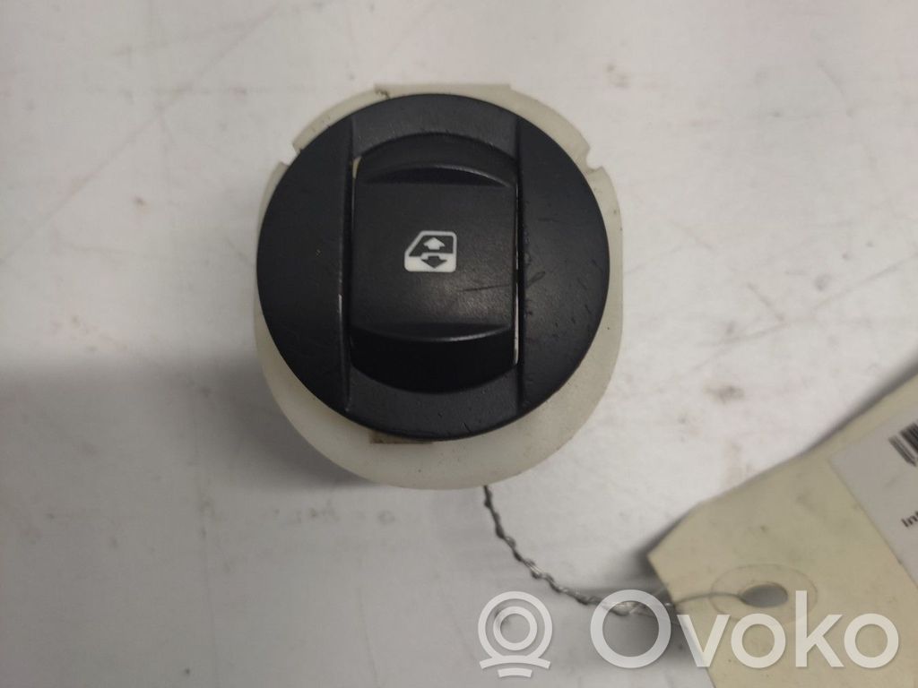 Renault Clio III Electric window control switch 