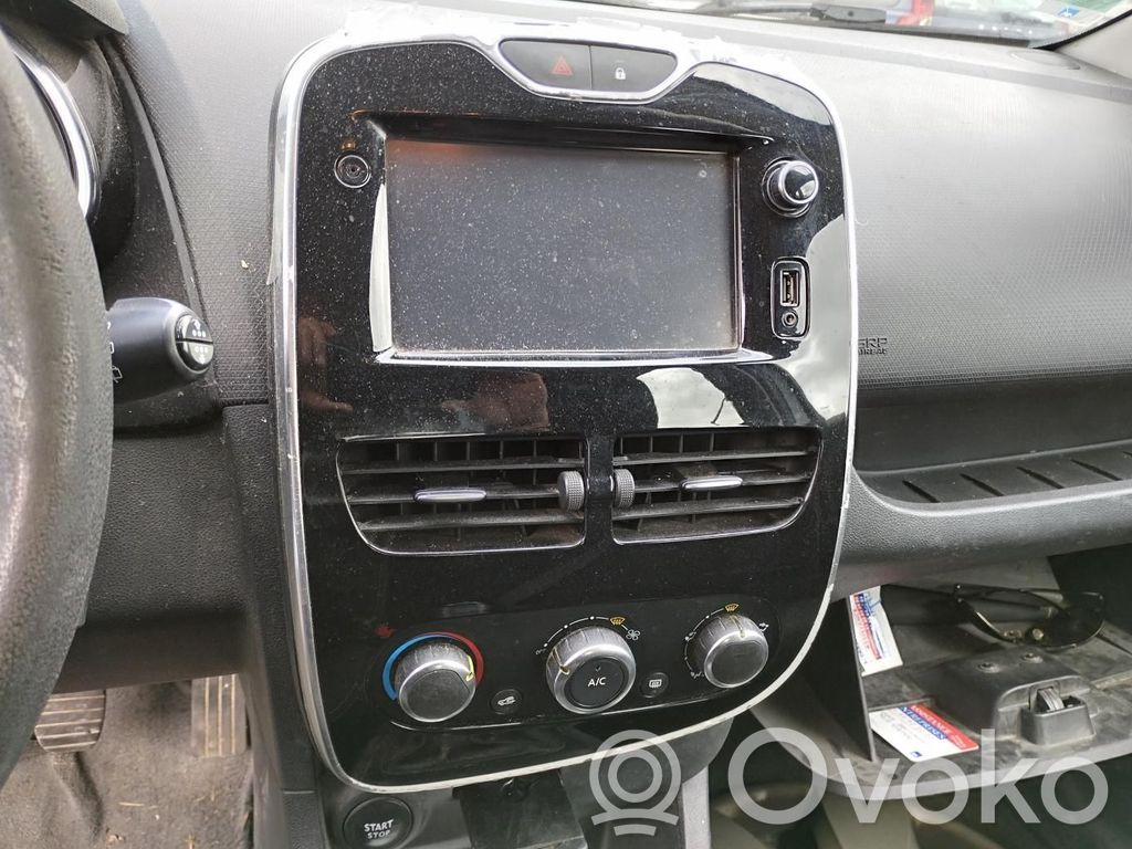 Renault Clio IV Ignition key card reader 