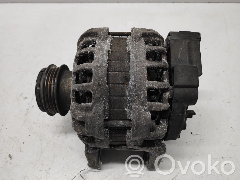 Renault Clio IV Ģenerators 