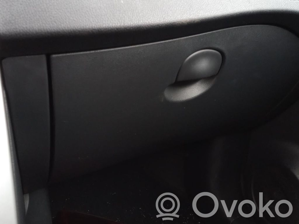 Renault Koleos I Daiktadėžės (bordačioko) komplektas 