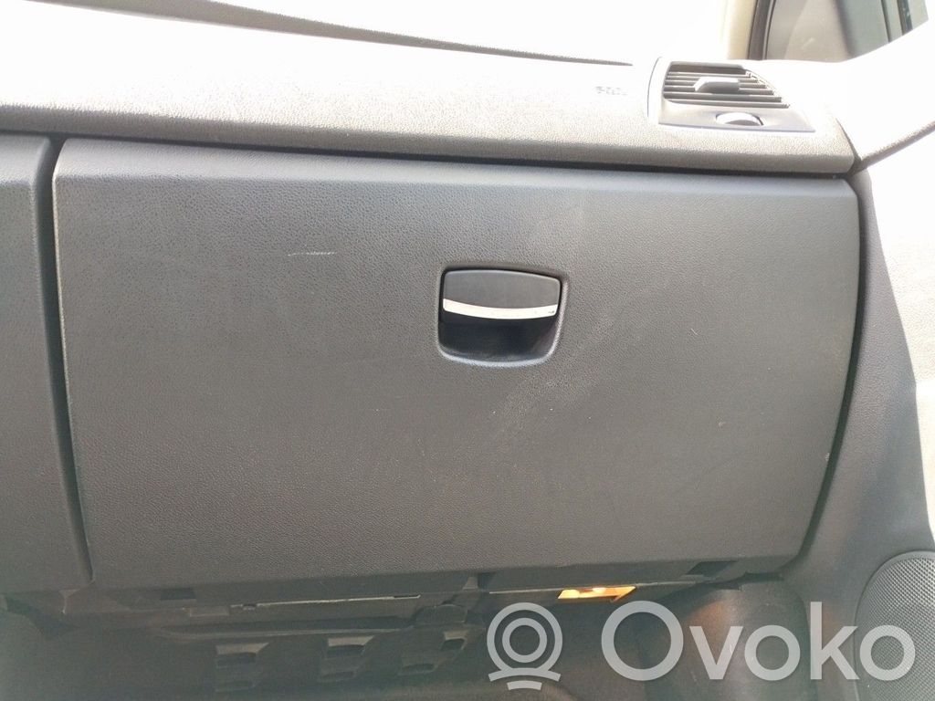 Renault Laguna III Schowek deski rozdzielczej / Komplet 