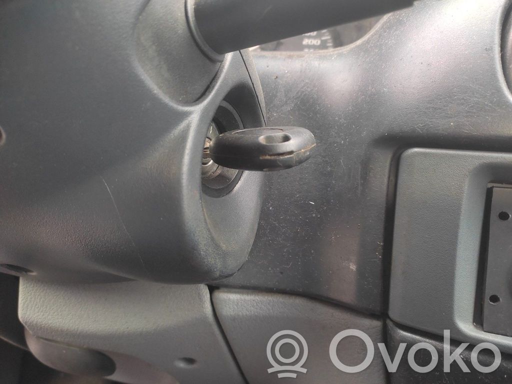 Renault Megane I Užvedimo spynelė 