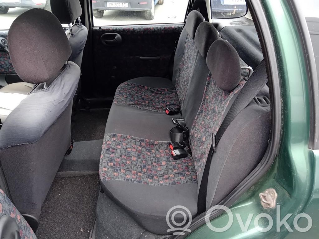 Opel Corsa B Cinturón trasero 