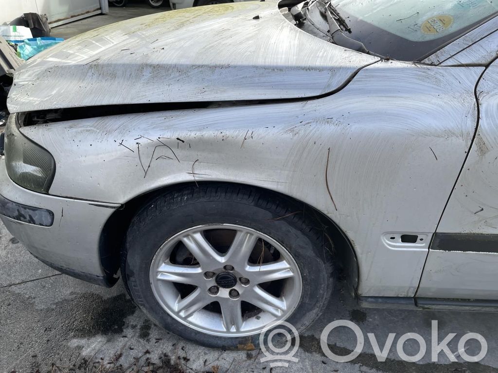 Volvo S60 Spārns 