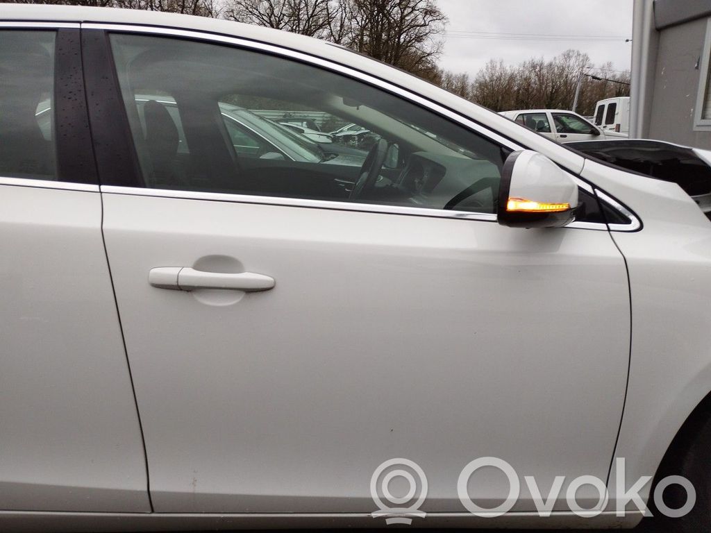 Volvo V40 Priekinės durys 