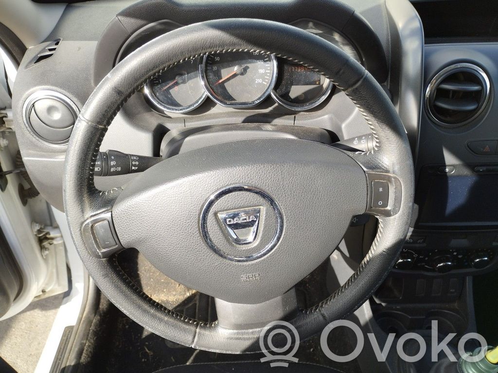 Dacia Duster Ohjauspyörä 