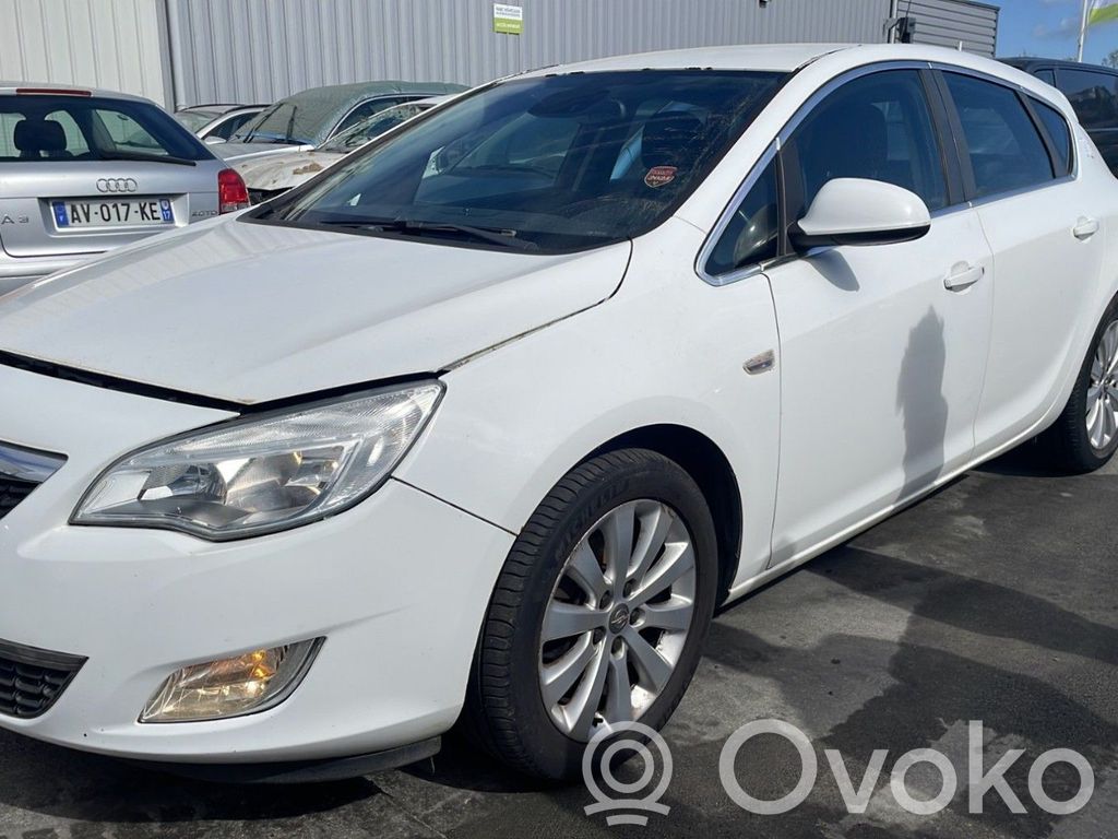 Opel Astra J Scheinwerfer 