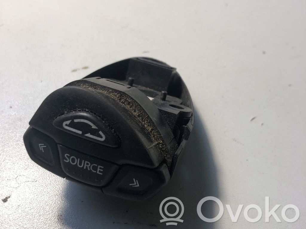 Nissan Almera N16 Multifunctional control switch/knob 