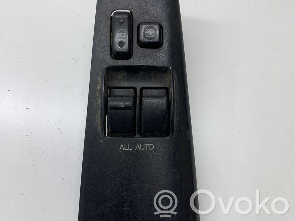 Toyota Corolla E120 E130 Electric window control switch 