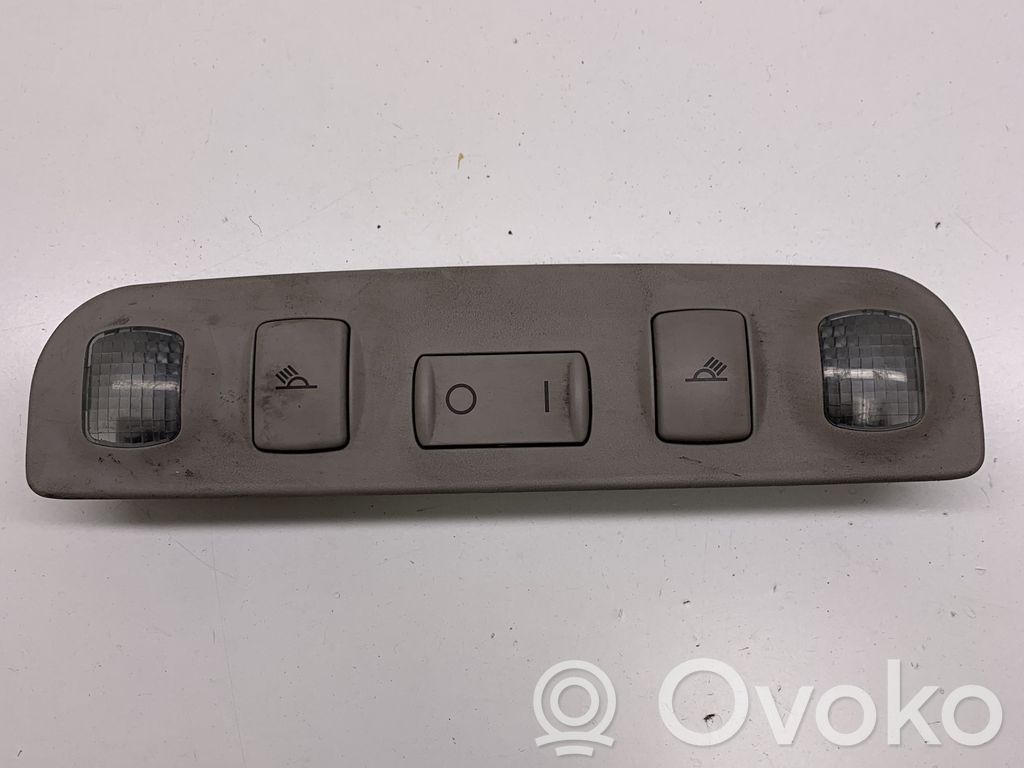 Audi A4 S4 B5 8D Luz del asiento trasero 