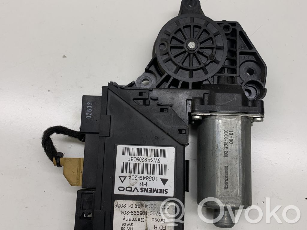 Audi A4 S4 B7 8E 8H Silniczek podnoszenia szyby drzwi tylnych 