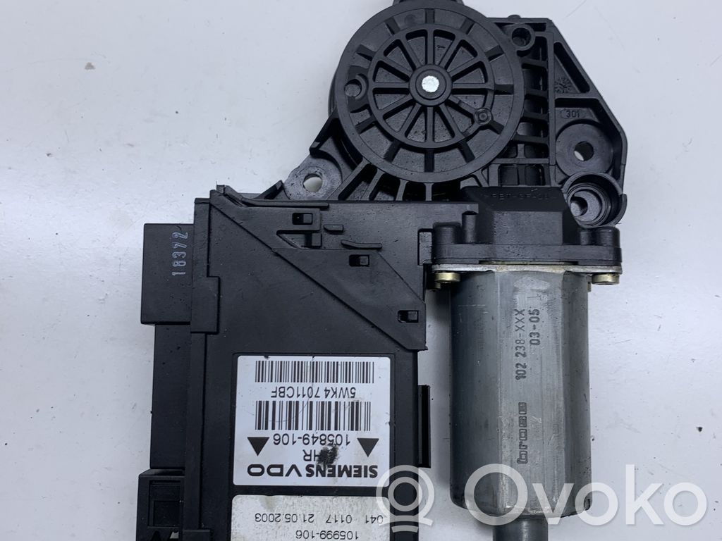 Audi A4 S4 B7 8E 8H Silniczek podnoszenia szyby drzwi tylnych 