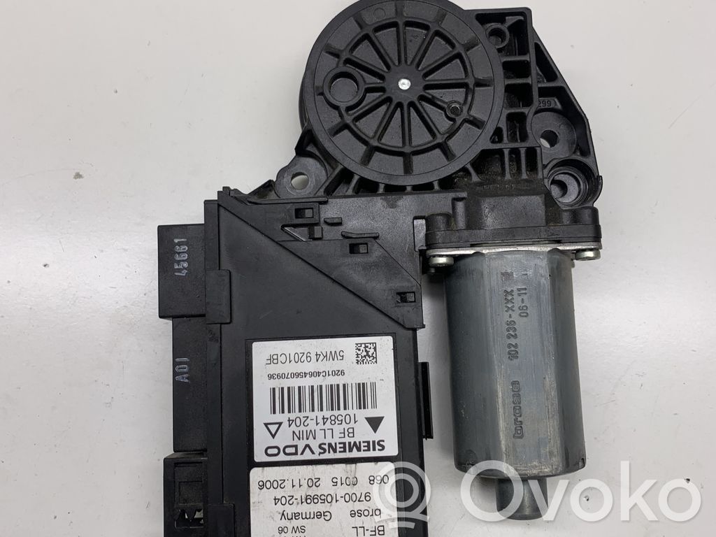 Audi A4 S4 B7 8E 8H Silnik regulatora szyby drzwi przednich 