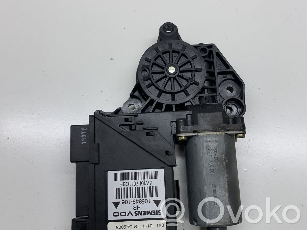 Audi A4 S4 B7 8E 8H Silniczek podnoszenia szyby drzwi tylnych 