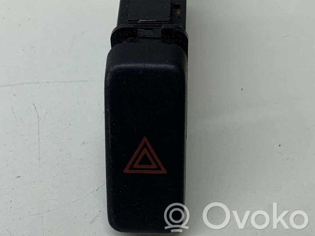 Hazard light switch   153132,153132