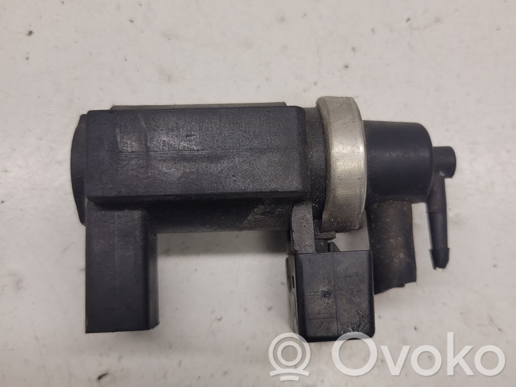Audi A8 S8 D3 4E Solenoīda vārsts 