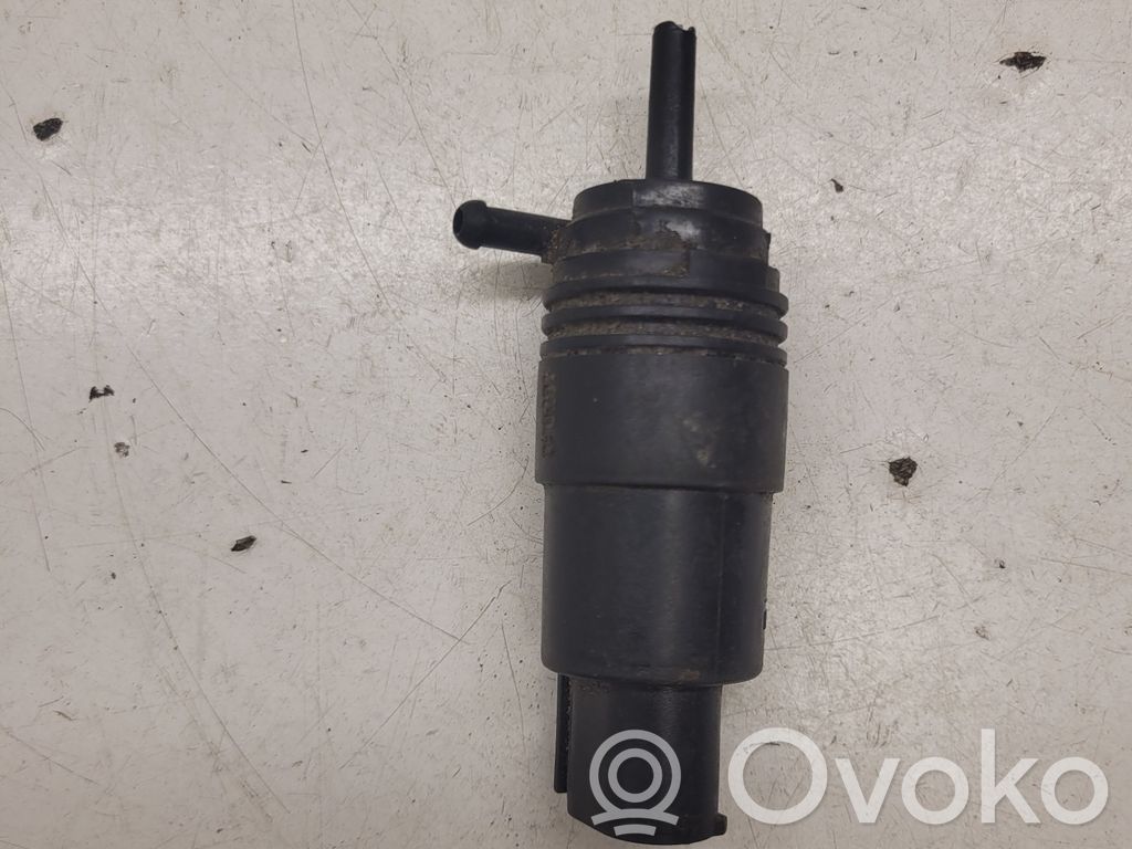 BMW 5 E60 E61 Windscreen/windshield washer pump 