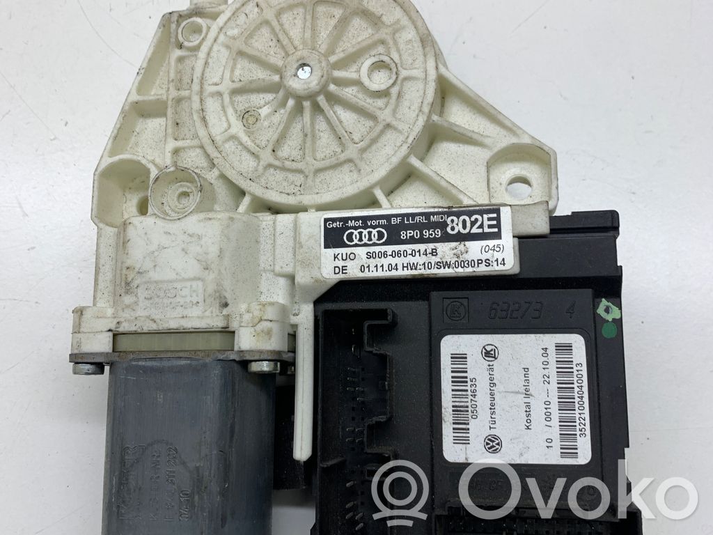Silnik regulatora szyby drzwi przednich   8P0959802E