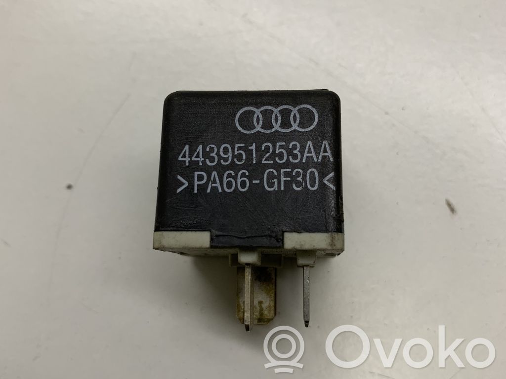 Audi A6 S6 C5 4B Sonstige Relais 