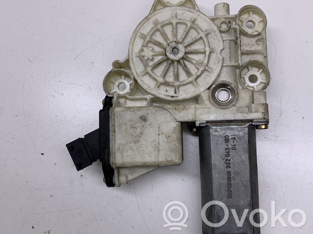 Toyota Corolla E120 E130 Moteur de lève-vitre de porte arrière 